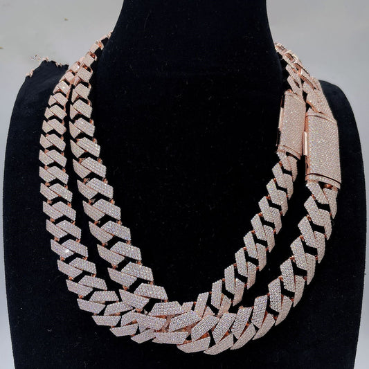 Moissanite Cuban Link Chain