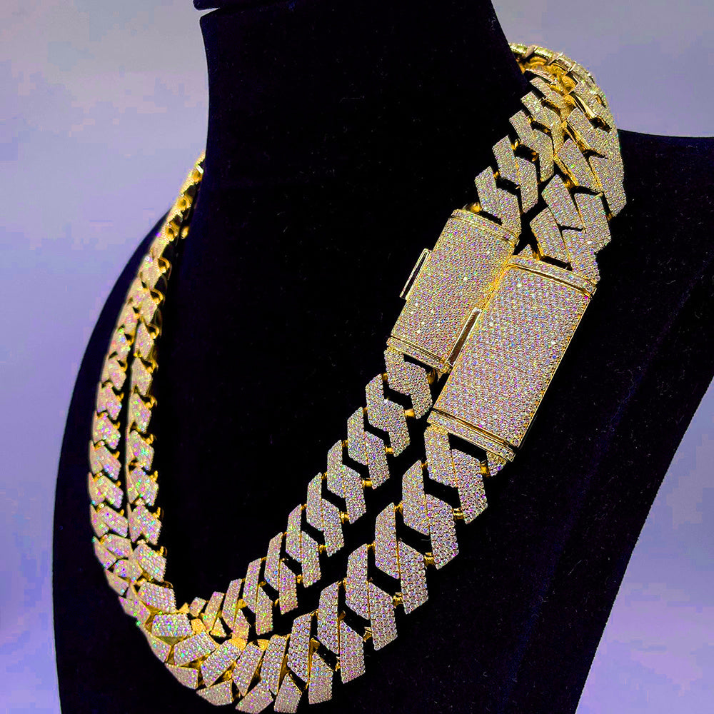 Moissanite Cuban Link Chain